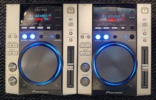 2 X PIONEER CDJ 200 SERVICED