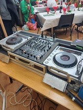 Pioneer DJ600 with mixer and