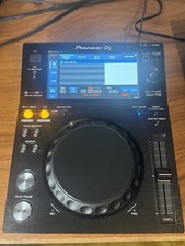 Pioneer XDJ-700 DJ Deck